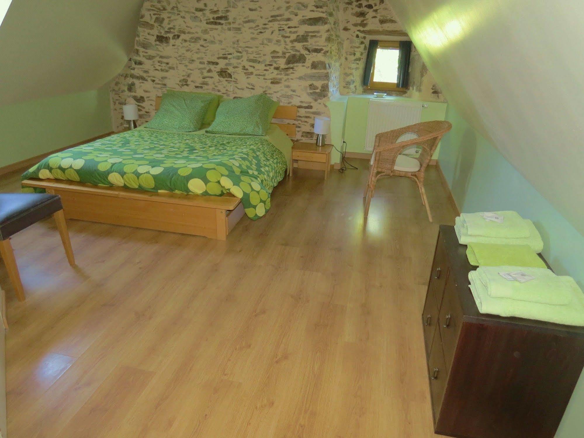 Bed and Breakfast Domaine De La Clauzade Saint-Germain-les-Vergnes Esterno foto