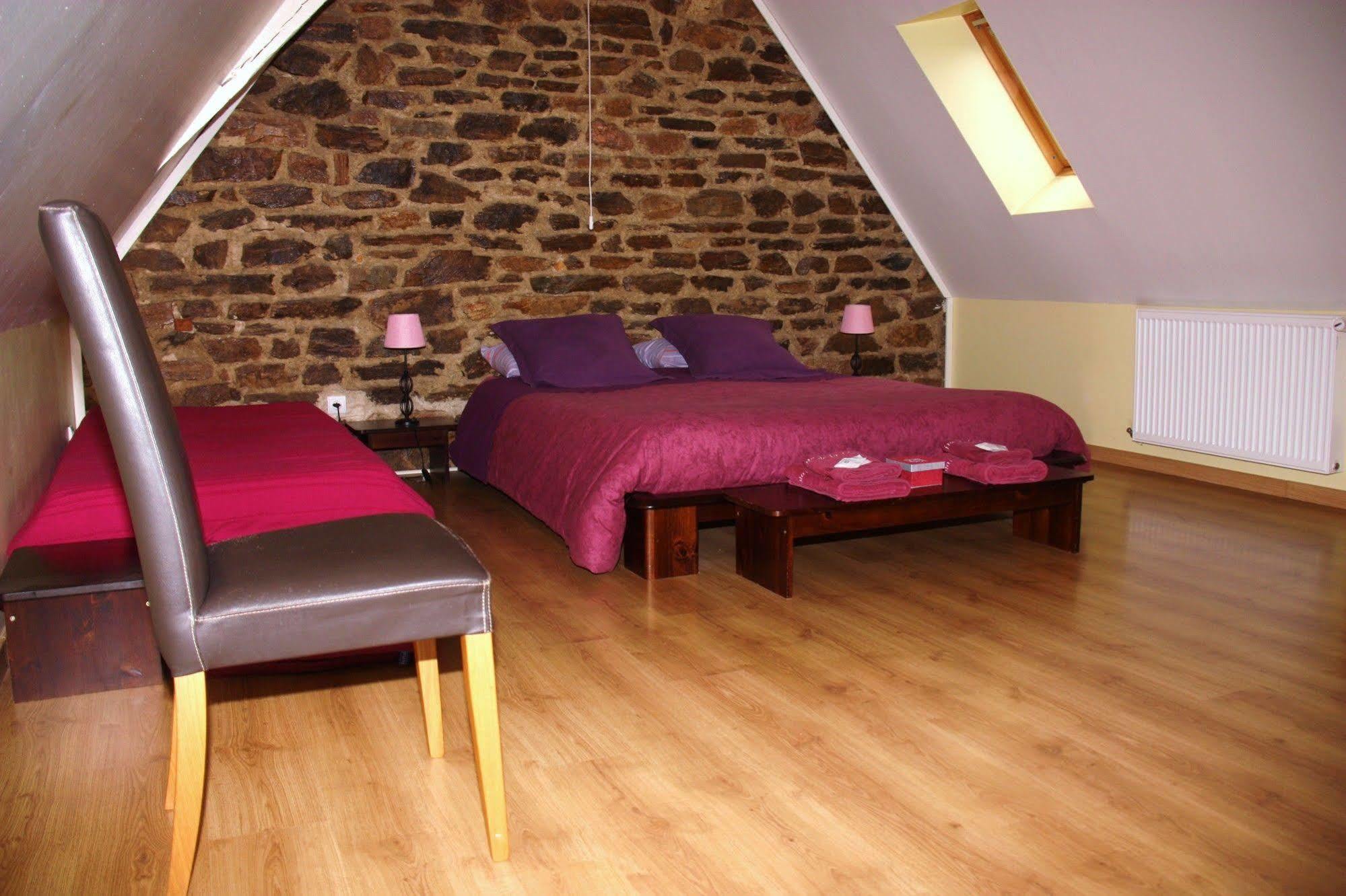 Bed and Breakfast Domaine De La Clauzade Saint-Germain-les-Vergnes Esterno foto